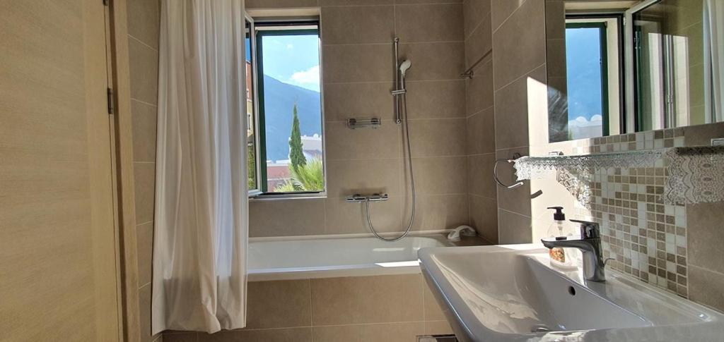 Lavender Bay Apartment Dee B02 Donji Morinj Kültér fotó